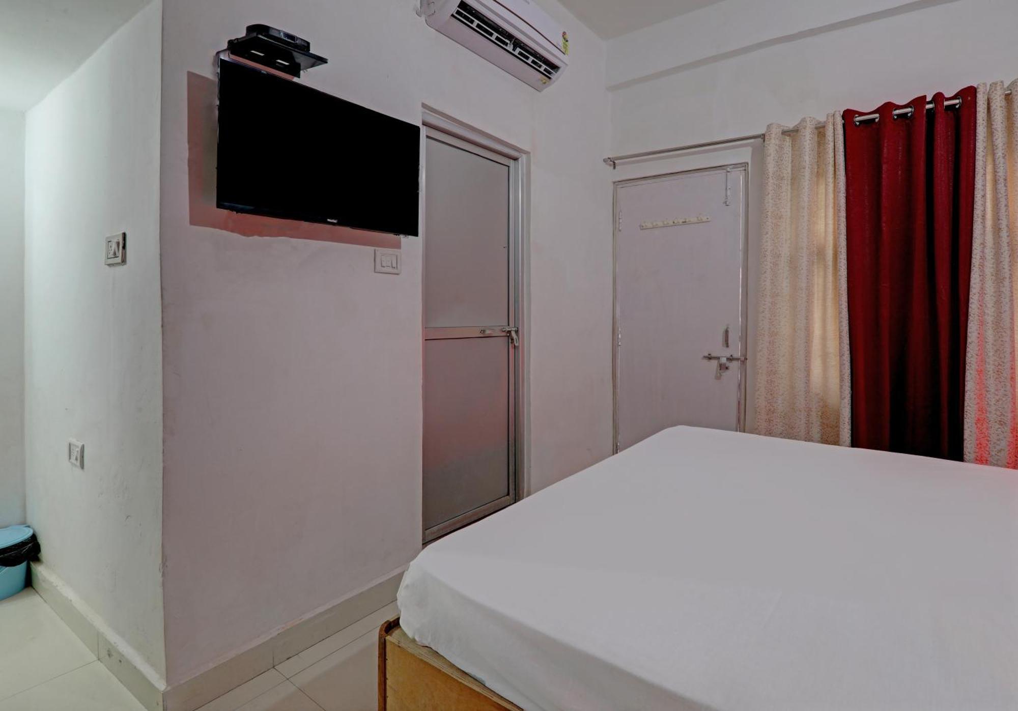 Hotel O Surya Inn Pura Raghunāth Exterior foto